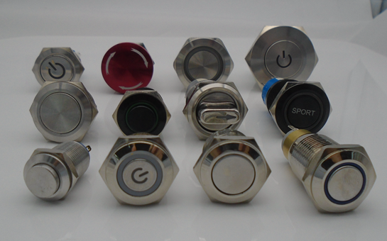 Qiannian 25mm Momentary/Latching 1no1nc/2no2nc 5A 250VAC Pin Domed Head Metal Push Button Electrical Switches
